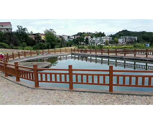 仿竹護(hù)欄相比于其他材質(zhì)欄桿有什么優(yōu)點(diǎn)？