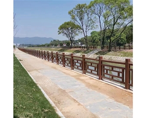 廣西仿木護(hù)欄是用什么材料制作的?