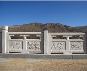 南寧仿樹藤護(hù)欄款式應(yīng)該怎樣選擇?