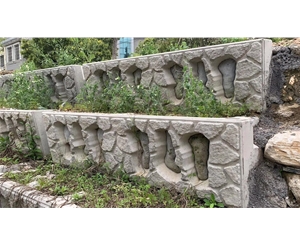 廣西水泥仿木欄桿是用什么材料制作的?