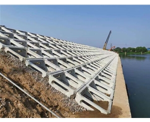 南寧仿樹藤護(hù)欄款式應(yīng)該怎樣選擇?